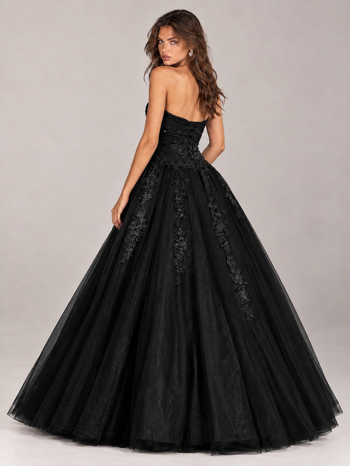 Strapless Sweetheart Tulle Ball Gown Prom Dress with Lace Appliques