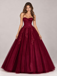Strapless Sweetheart Tulle Ball Gown Prom Dress with Lace Appliques