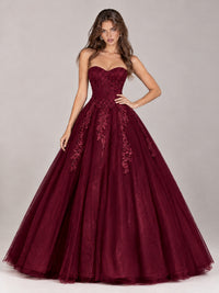 Strapless Sweetheart Tulle Ball Gown Prom Dress with Lace Appliques