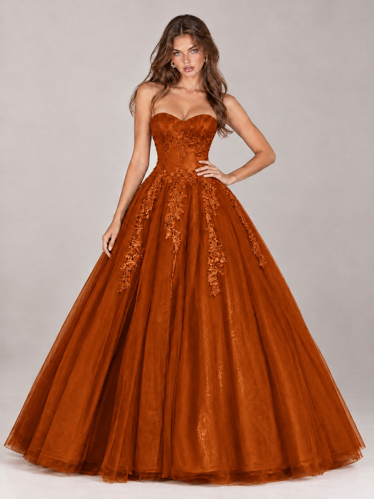 Strapless Sweetheart Tulle Ball Gown Prom Dress with Lace Appliques
