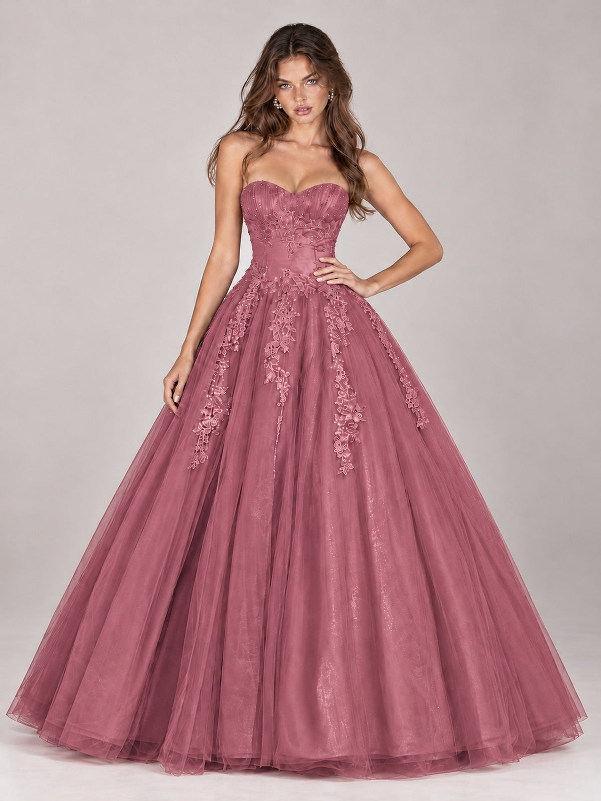 Strapless Sweetheart Tulle Ball Gown Prom Dress with Lace Appliques