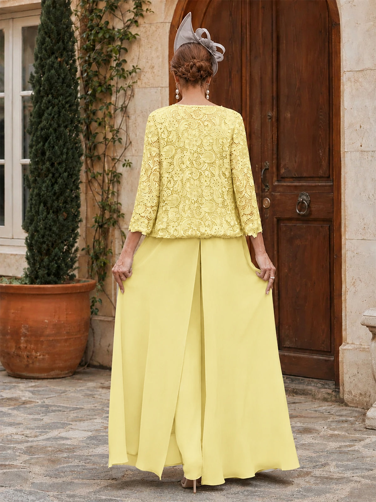 Elegant 3-Piece Chiffon Mother of the Bride Pantsuit with Floral Applique Jacket