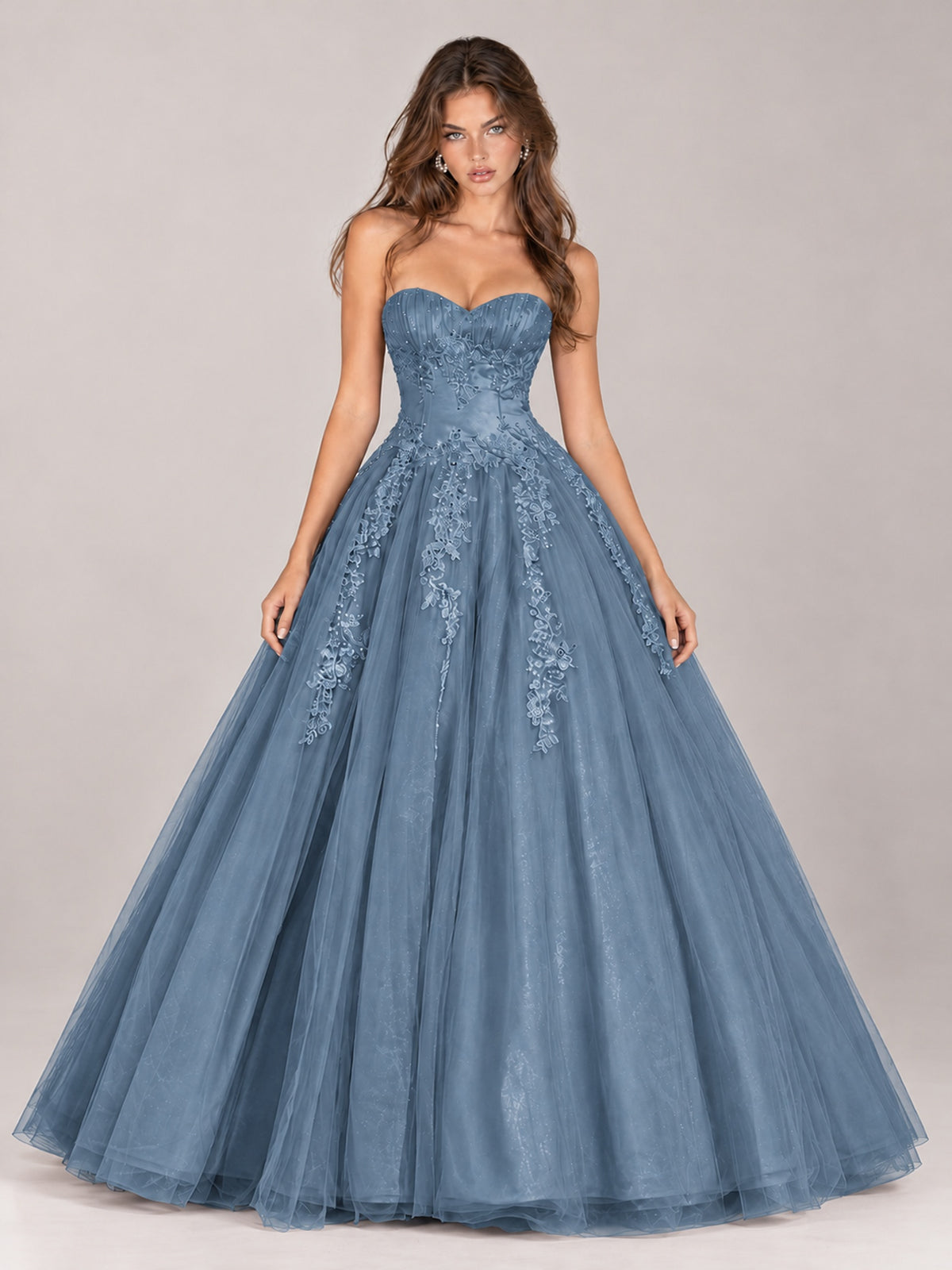 Strapless Sweetheart Tulle Ball Gown Prom Dress with Lace Appliques