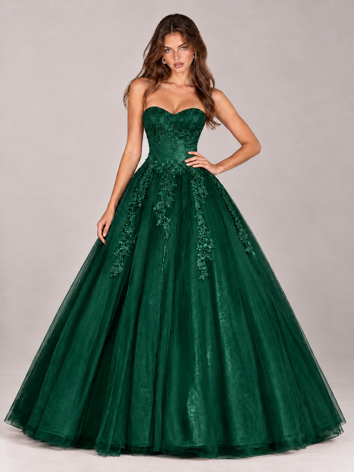 Strapless Sweetheart Tulle Ball Gown Prom Dress with Lace Appliques