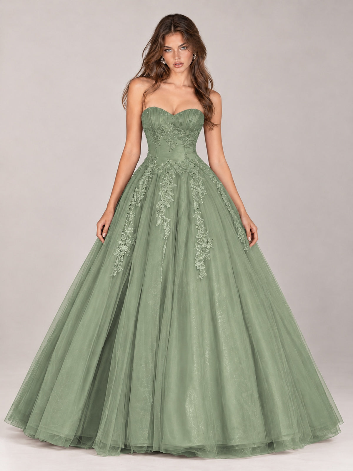 Strapless Sweetheart Tulle Ball Gown Prom Dress with Lace Appliques