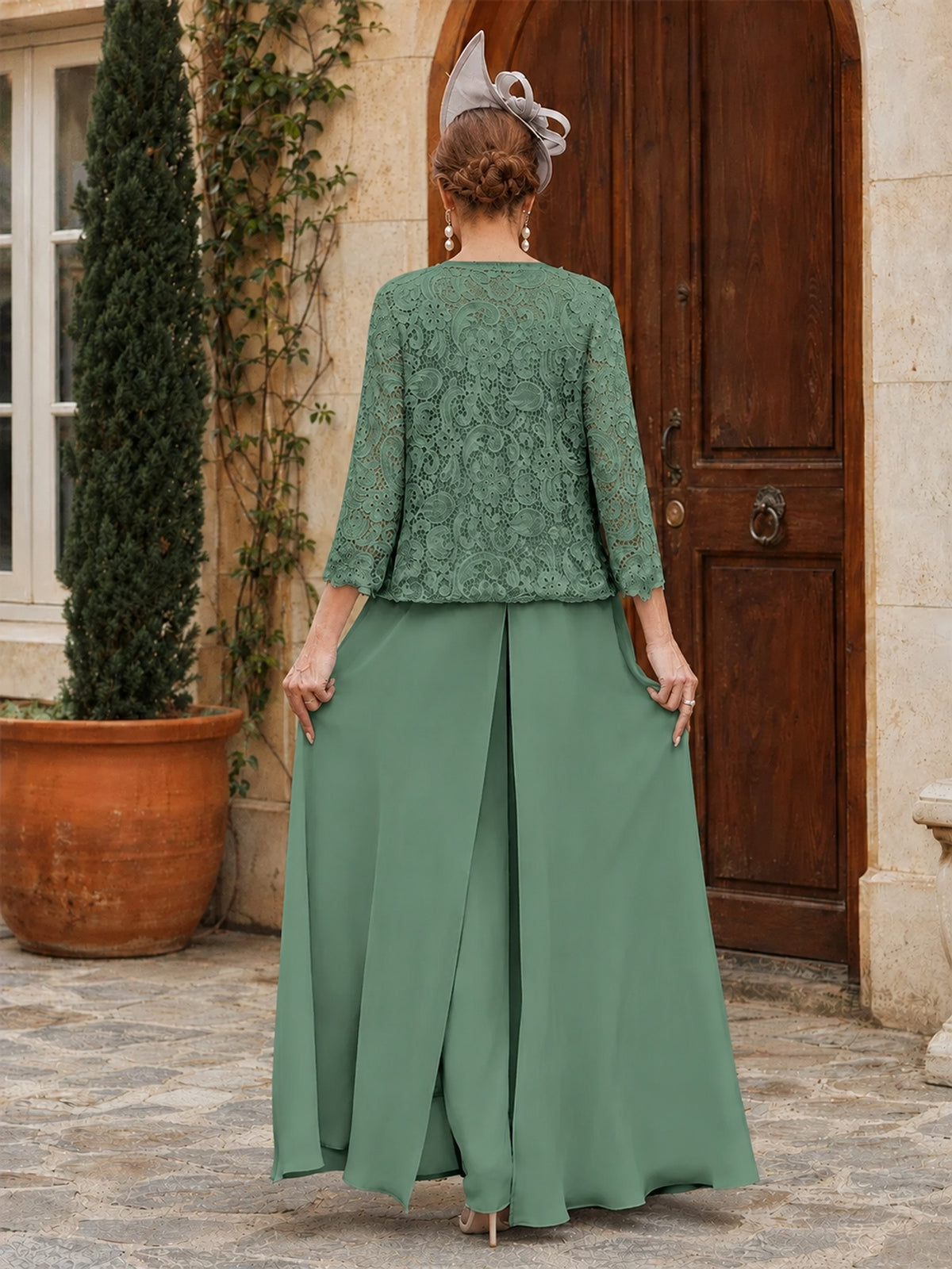 Elegant 3-Piece Chiffon Mother of the Bride Pantsuit with Floral Applique Jacket