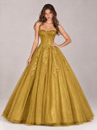 Strapless Sweetheart Tulle Ball Gown Prom Dress with Lace Appliques