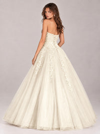 Strapless Sweetheart Tulle Ball Gown Prom Dress with Lace Appliques