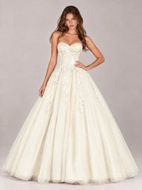 Strapless Sweetheart Tulle Ball Gown Prom Dress with Lace Appliques