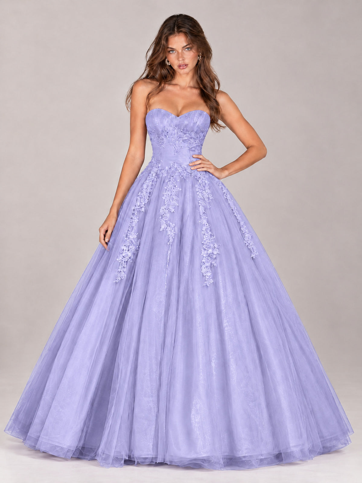 Strapless Sweetheart Tulle Ball Gown Prom Dress with Lace Appliques