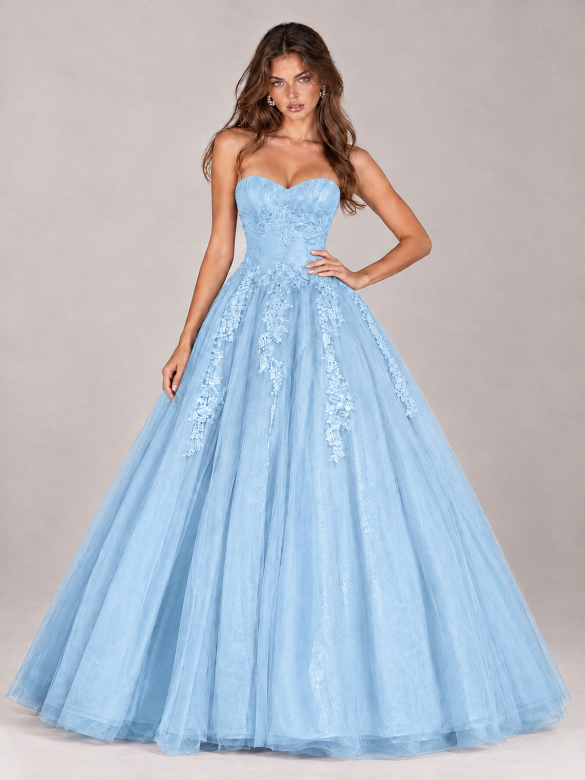 Strapless Sweetheart Tulle Ball Gown Prom Dress with Lace Appliques