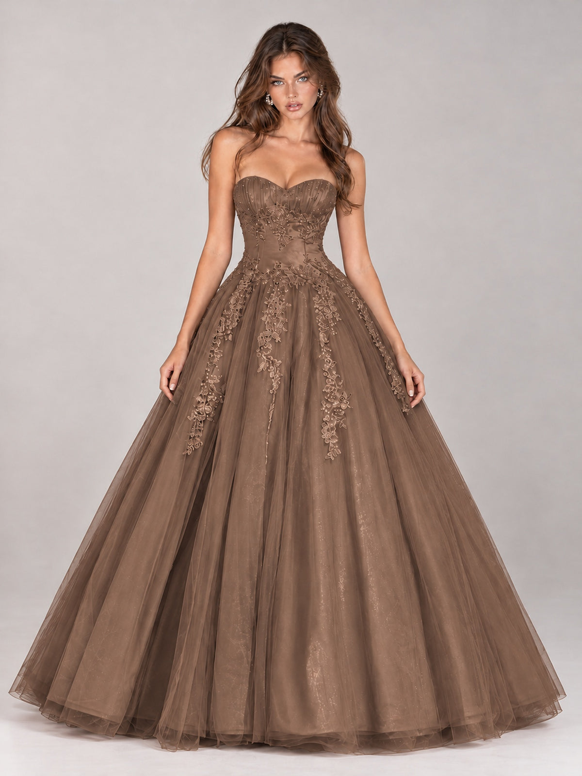 Strapless Sweetheart Tulle Ball Gown Prom Dress with Lace Appliques