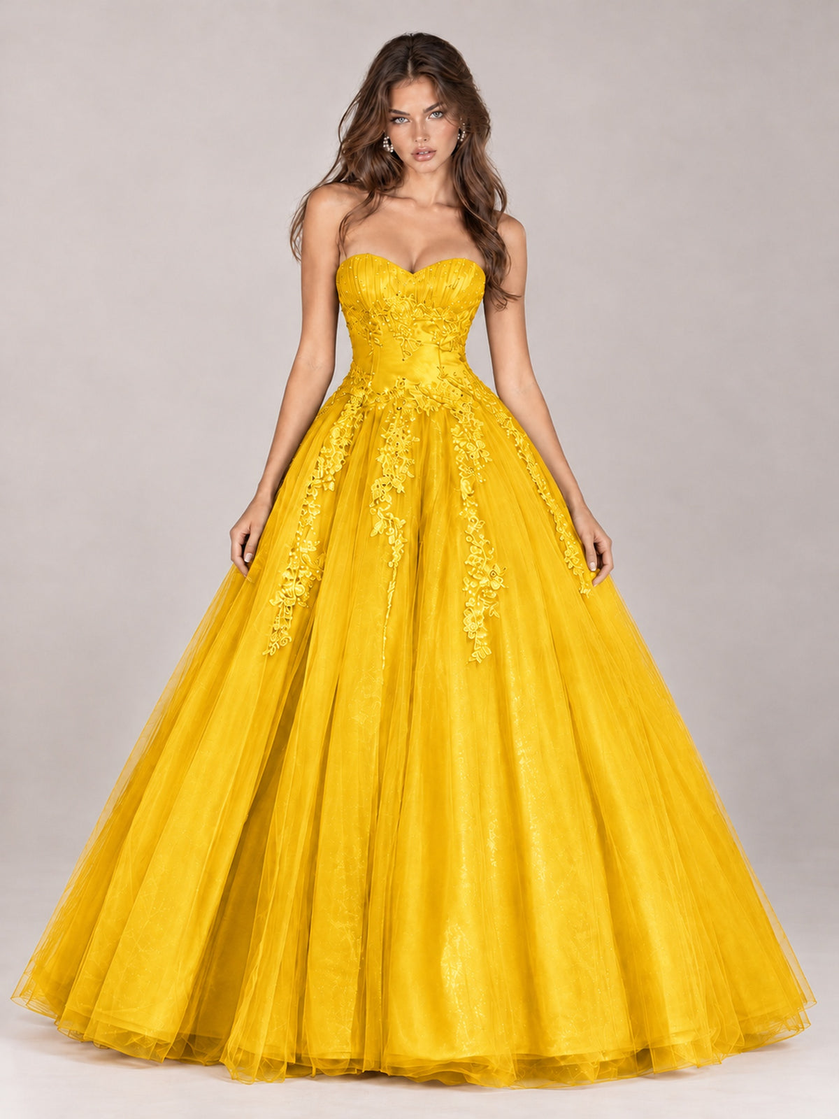 Strapless Sweetheart Tulle Ball Gown Prom Dress with Lace Appliques