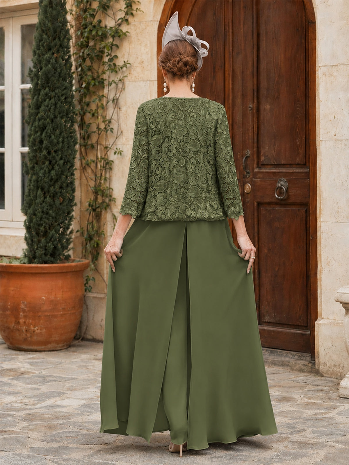 Elegant 3-Piece Chiffon Mother of the Bride Pantsuit with Floral Applique Jacket