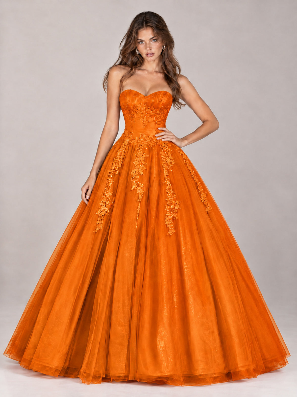 Strapless Sweetheart Tulle Ball Gown Prom Dress with Lace Appliques