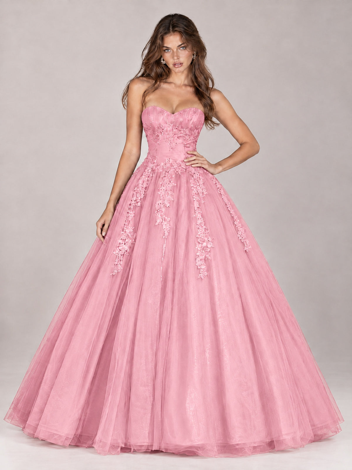 Strapless Sweetheart Tulle Ball Gown Prom Dress with Lace Appliques