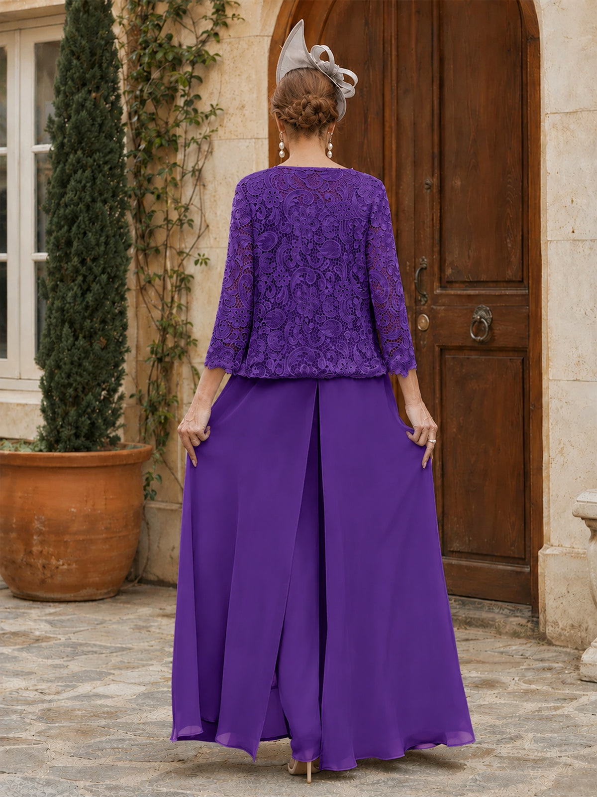 Elegant 3-Piece Chiffon Mother of the Bride Pantsuit with Floral Applique Jacket