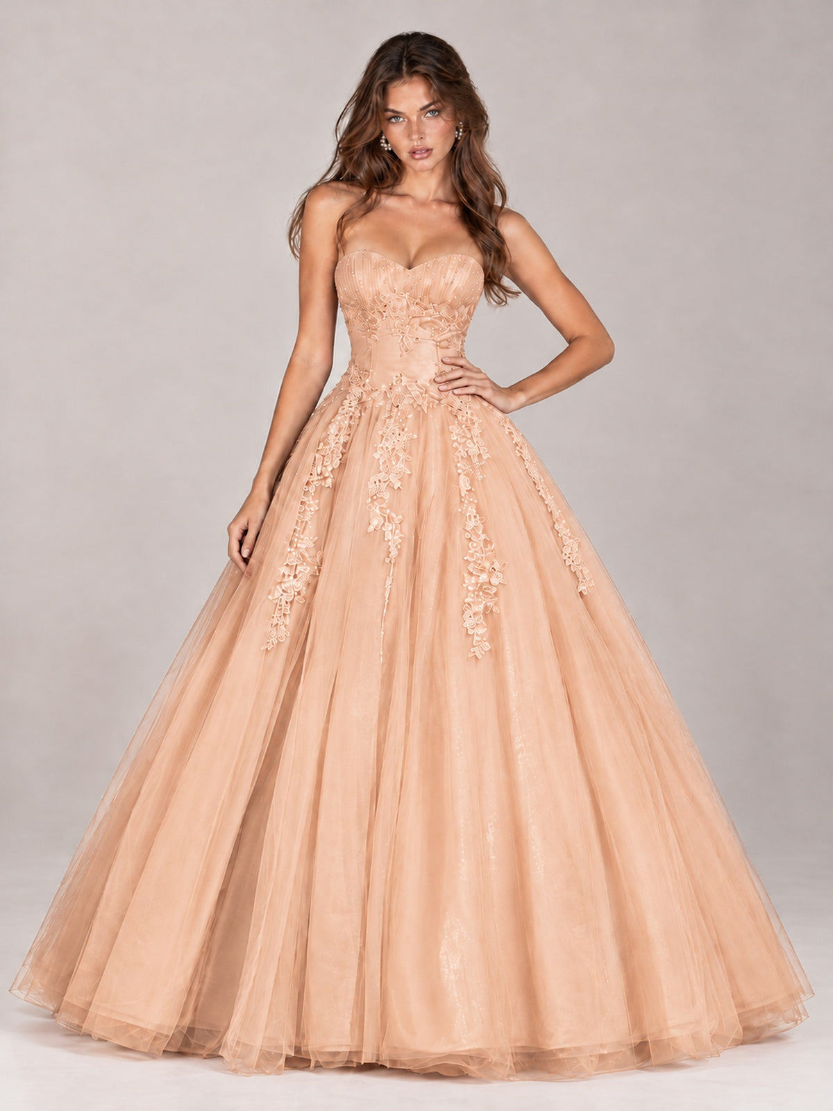 Strapless Sweetheart Tulle Ball Gown Prom Dress with Lace Appliques