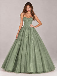 Strapless Sweetheart Tulle Ball Gown Prom Dress with Lace Appliques