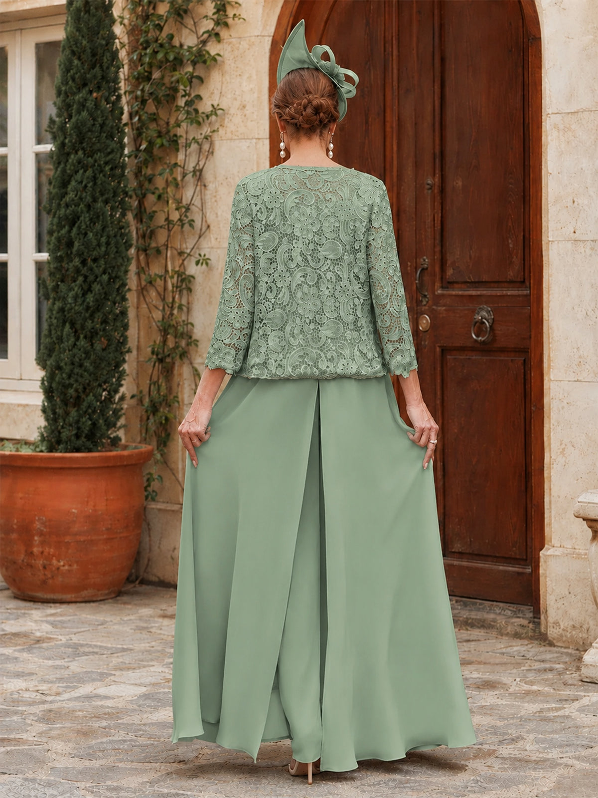 Elegant 3-Piece Chiffon Mother of the Bride Pantsuit with Floral Applique Jacket
