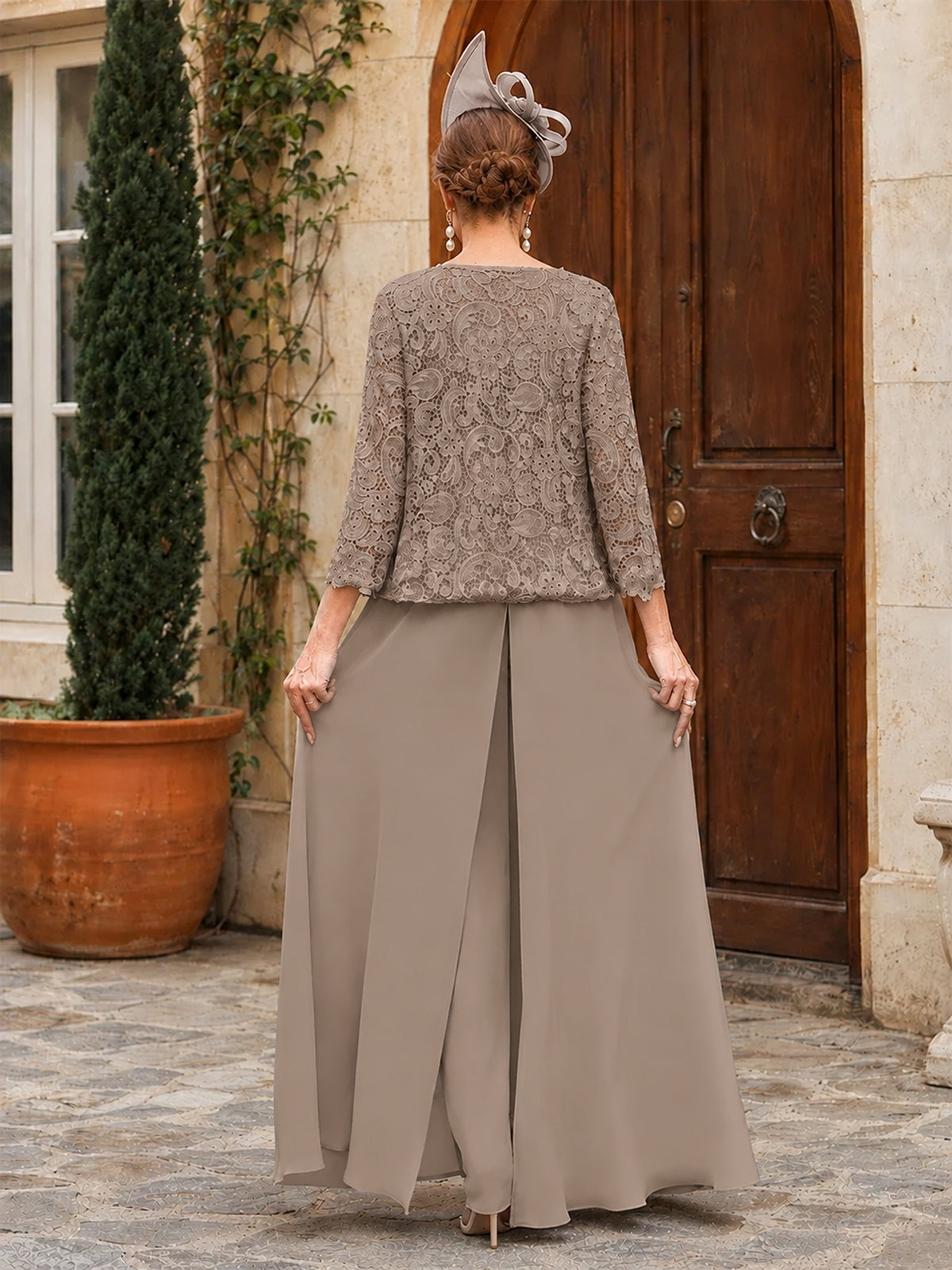 Elegant 3-Piece Chiffon Mother of the Bride Pantsuit with Floral Applique Jacket