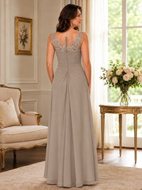 Elegant Chiffon Mother of the Bride Dress with Lace Applique and Cape Sleeves