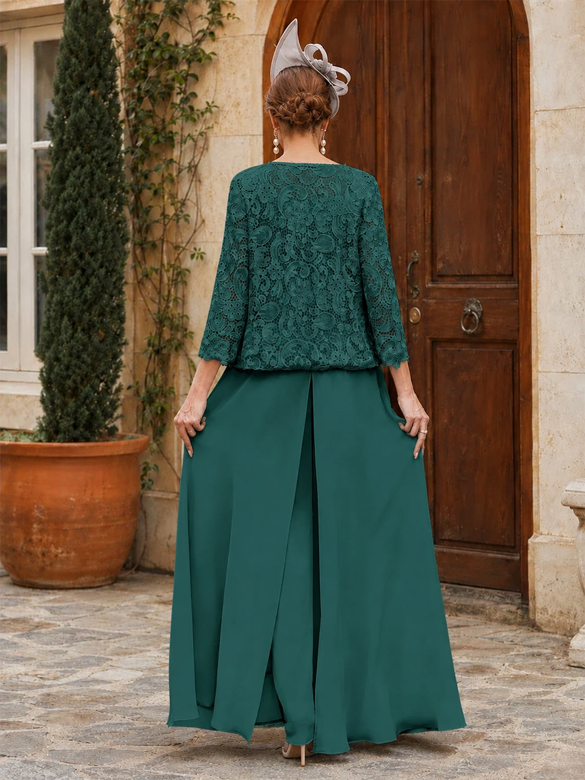 Elegant 3-Piece Chiffon Mother of the Bride Pantsuit with Floral Applique Jacket