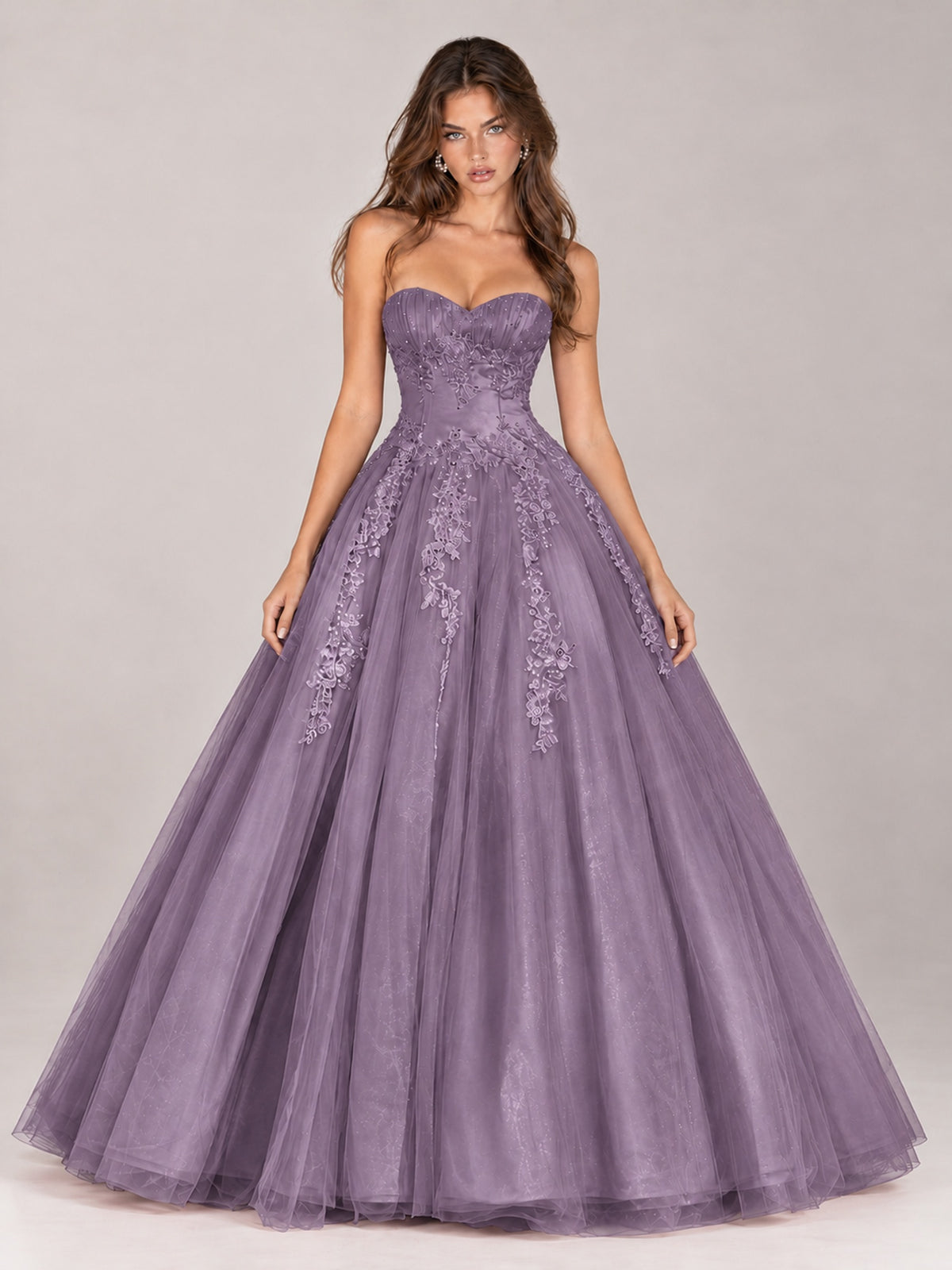 Strapless Sweetheart Tulle Ball Gown Prom Dress with Lace Appliques